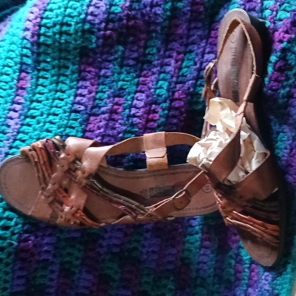 Shoes - Picture 1 of 3